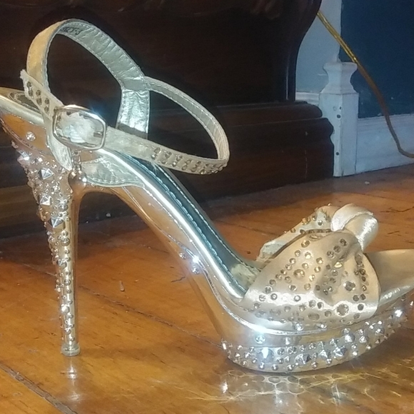 Bedazzled gold ,champagne ,rosegold gorgeous heels - Picture 1 of 5